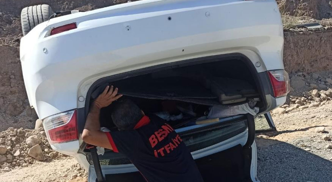 KPSS’ye yetişmeye çalışırken kaza yaptılar: Yaralılar hastaneye kaldırıldı