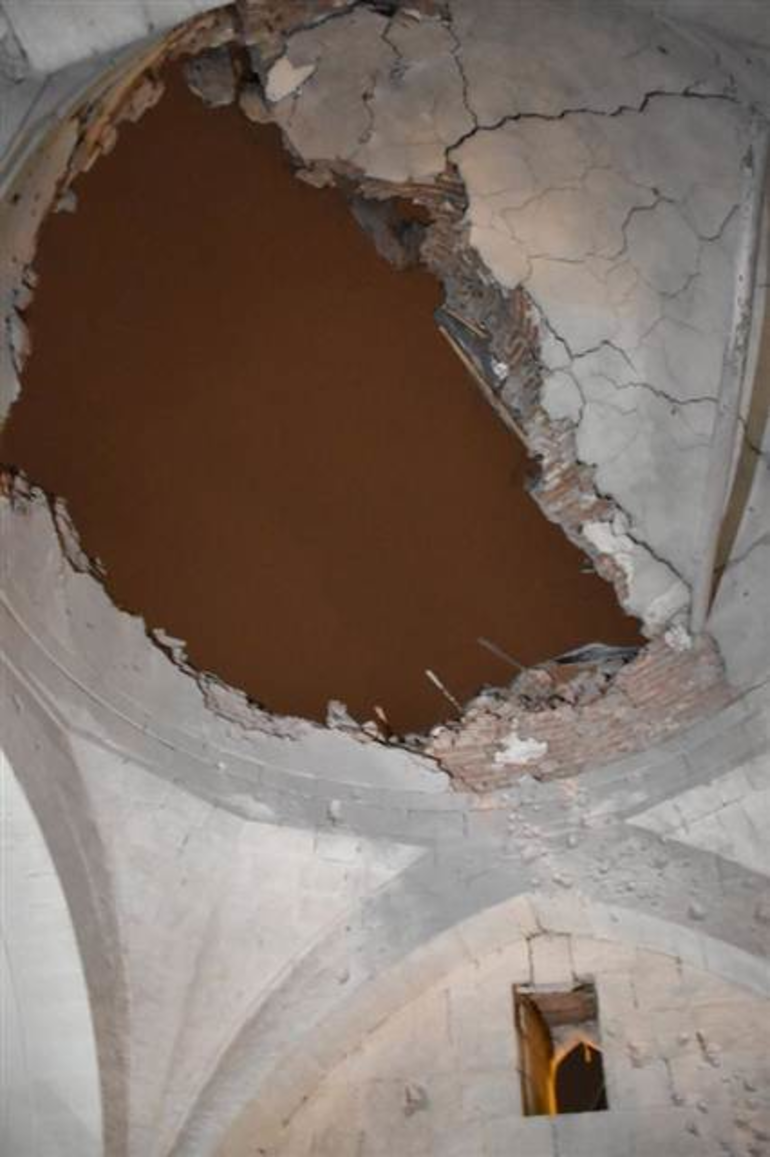 Kilis’te teröristlerden camiye roketli saldırı