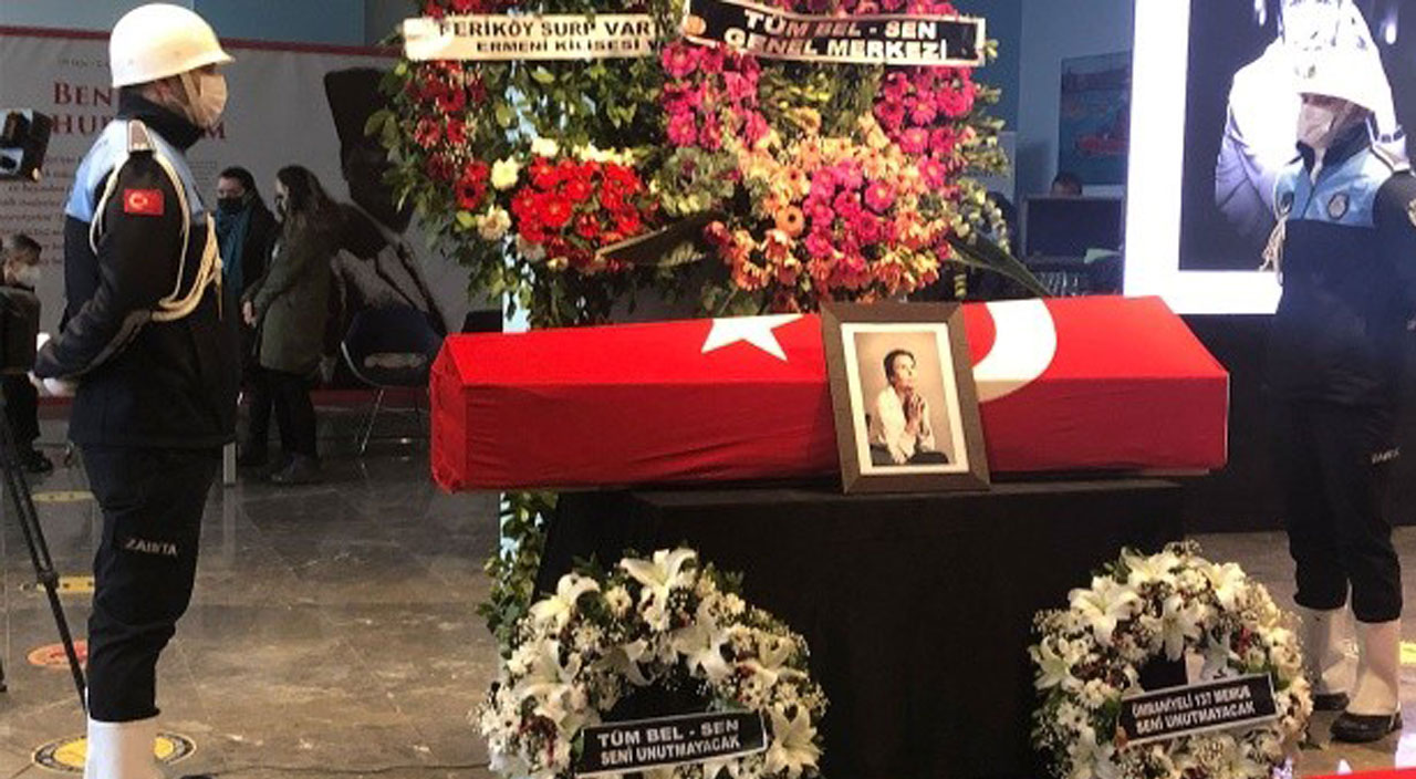Yeşilçam'ın usta ismi Fatma Girik son yolculuğuna uğurlandı Yeşilçam'ın usta ismi Fatma Girik son yolculuğuna uğurlandı