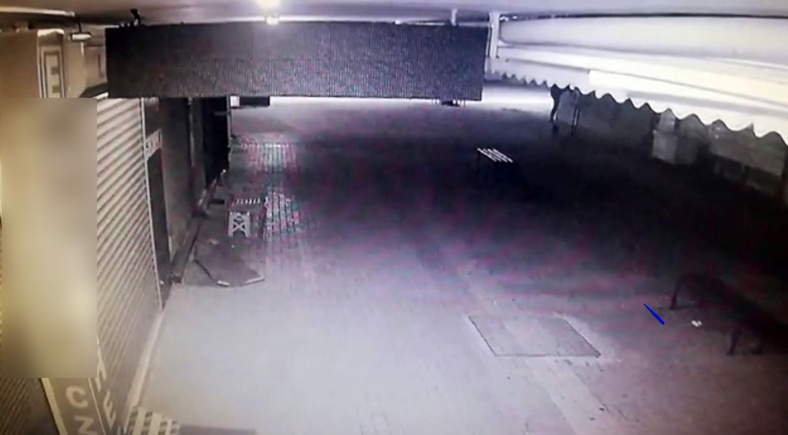 Suçüstü yakalanan kuyumcu hırsızının kıyafeti pes dedirtti!