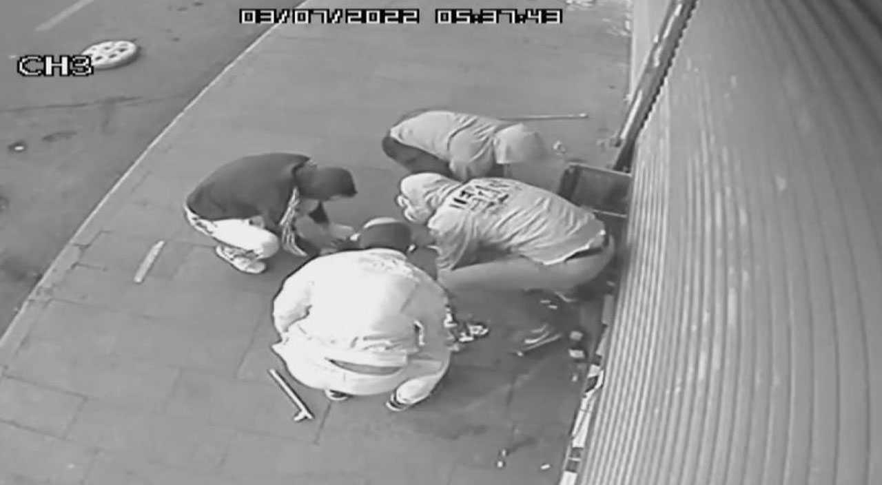 Kedi gibi girdiler jet hızıyla çıktılar 2,5 dakikada 100 bin liralık soygun