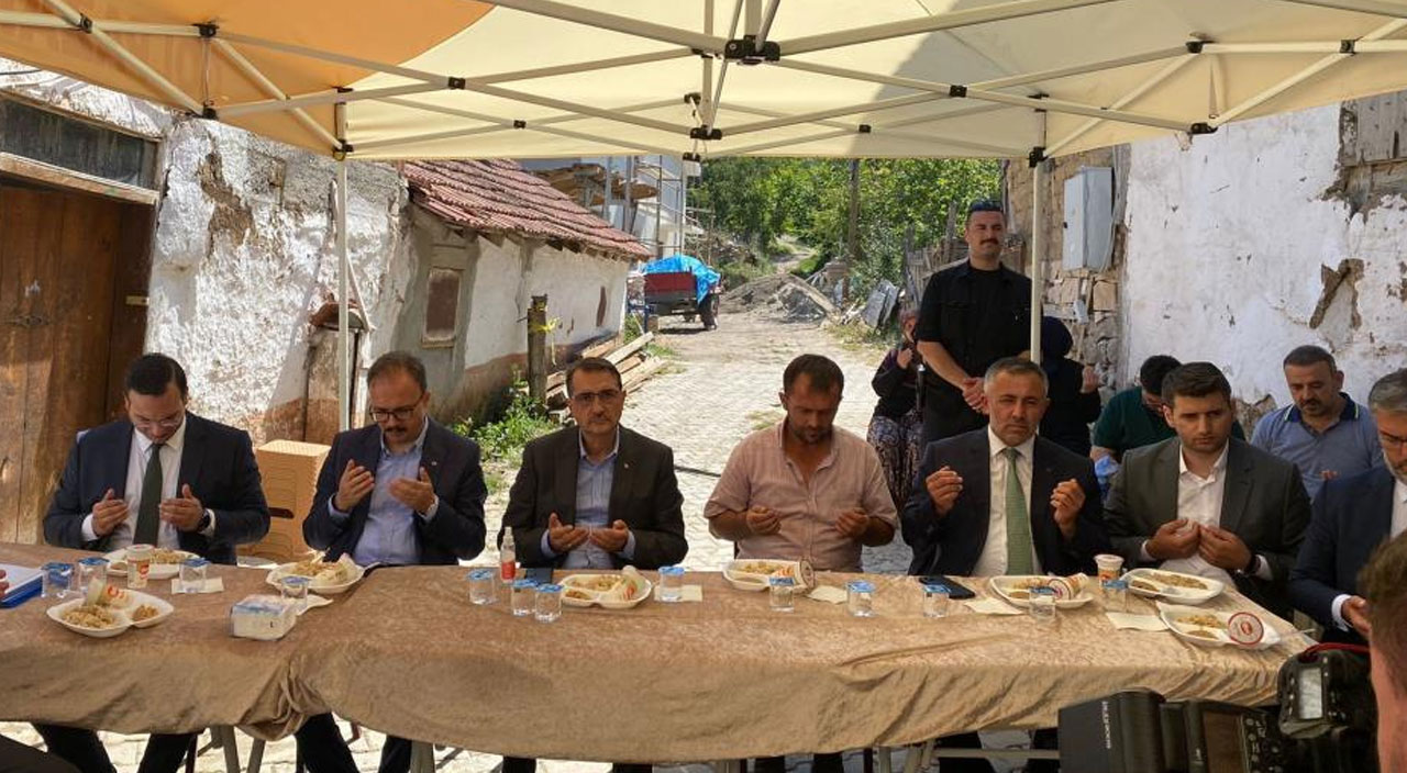 Bakan Dönmez açıkladı:  Selzedelere destek yardım ödeneği yapılacak Bakan Dönmez açıkladı:  Selzedelere destek yardım ödeneği yapılacak