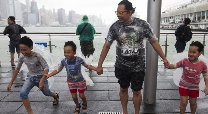 Çin'i Hato tayfunu vurdu Çin'i Hato tayfunu vurdu