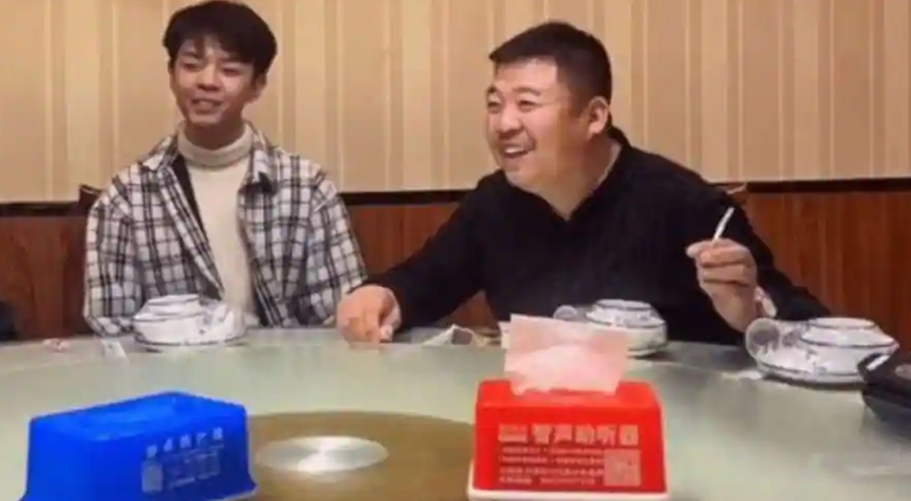 17 sene sonra öz anne-babasını buldu, yeniden reddedilince intihar etti