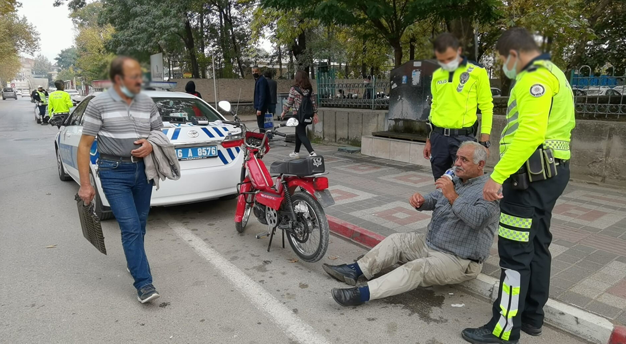 Yediği cezayı gören yaşlı adam fenalaştı