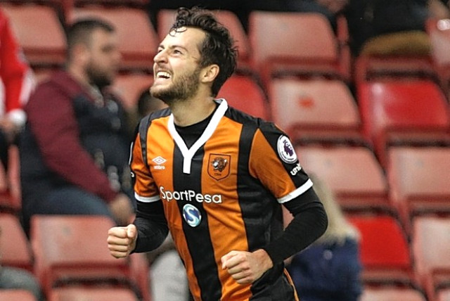 İngiltere'de rakibiyle çarpışan futbolcu beyin kanaması geçirdi