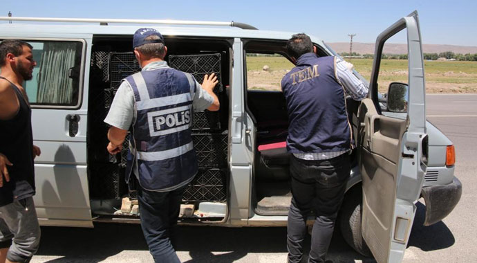 Ülke genelinde eş zamanlı uygulama: 1138 şahıs yakalandı