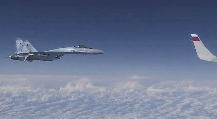 NATO uçağı Rus kuvvetleri tarafından geri gönderildi