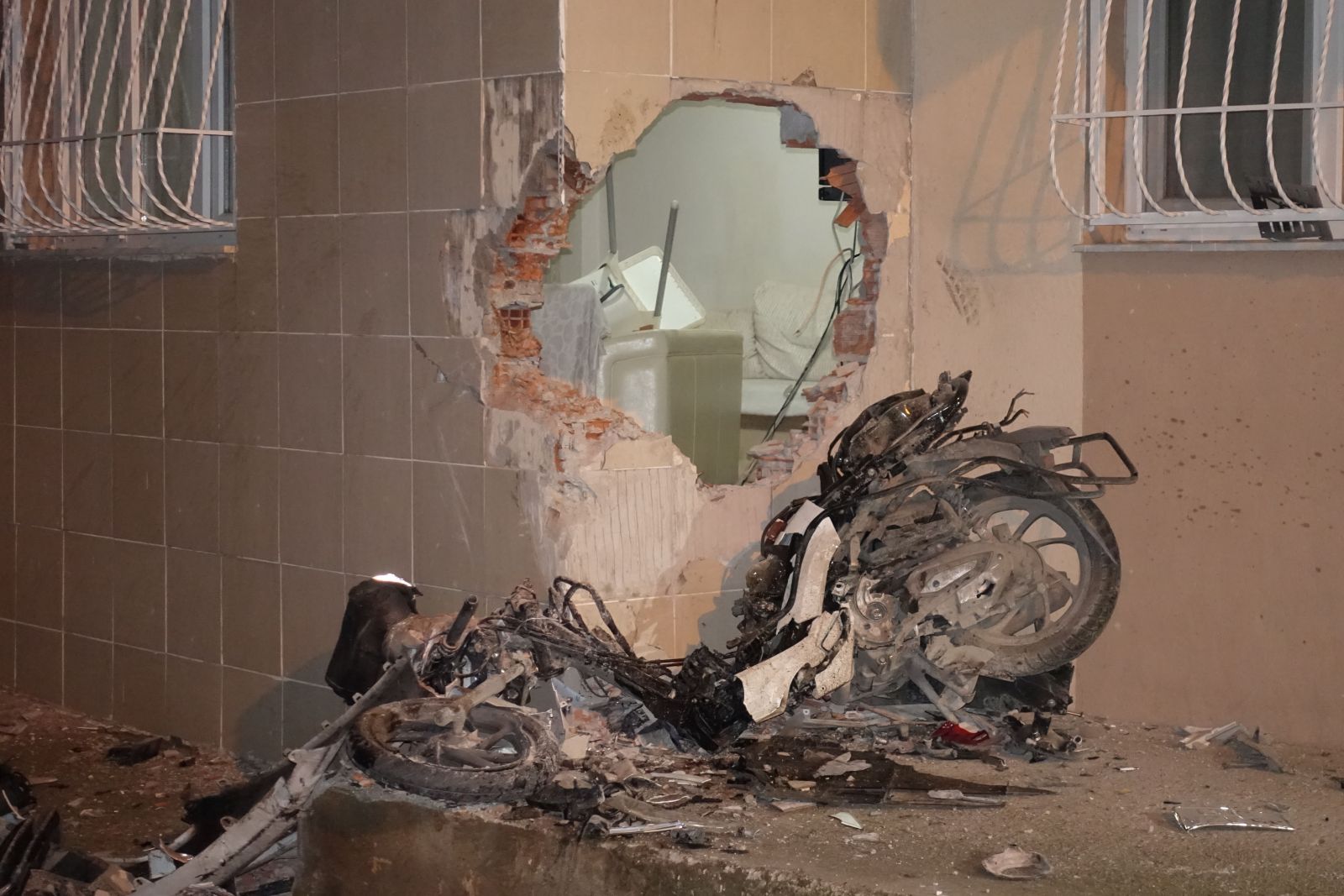 İzmir’de hırsızlık kovalamacası: 1 ölü, 2 yaralı