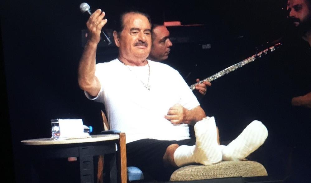 Alçılı ayağı ile konserlerine devam eden İbrahim Tatlıses, kaza sırasında yaşadıklarını anlattı