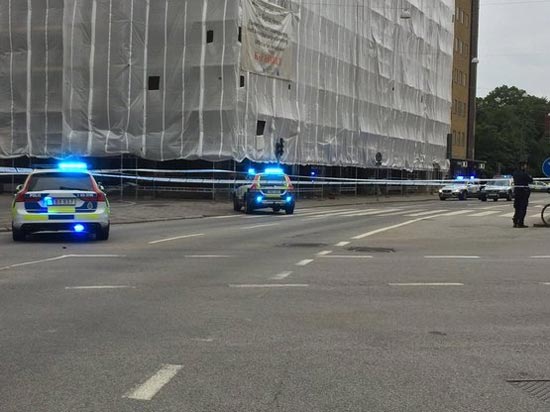 İsveç'te silahlı saldırı! Yaralılar var