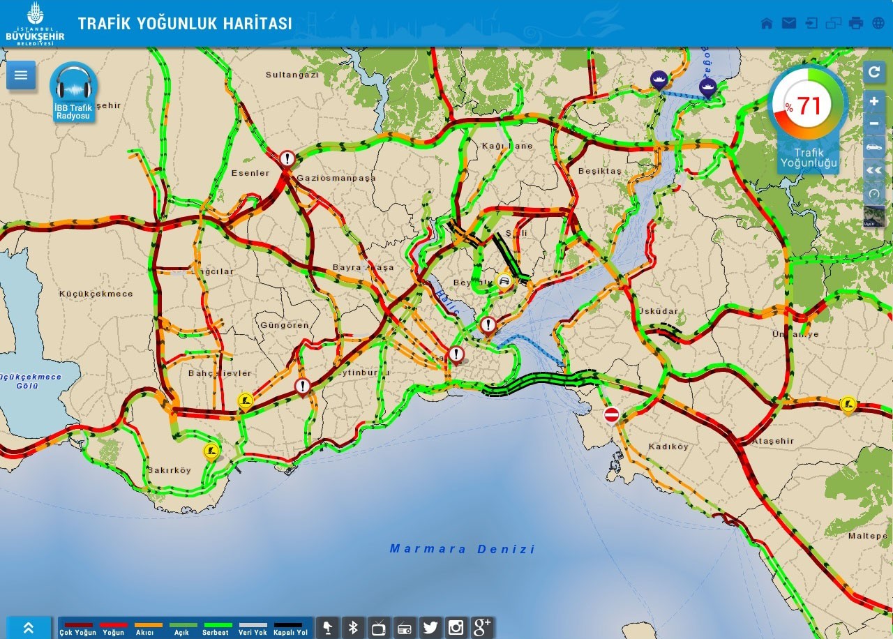 İstanbul’da sağanak yağış trafiği olumsuz etkiledi