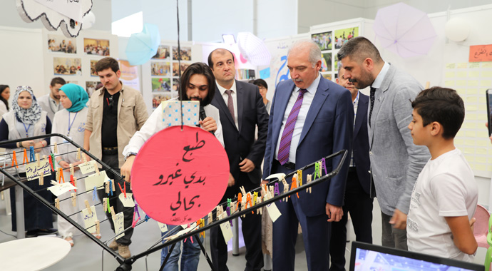 Başkan Uysal, Uluslararası İstanbul Arapça Kitap Fuarı'nı Ziyaret Etti