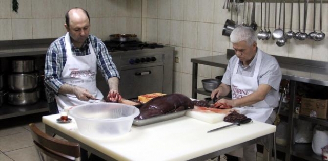 Yarım asırlık ciğerci çırak bulamamaktan şikayetçi