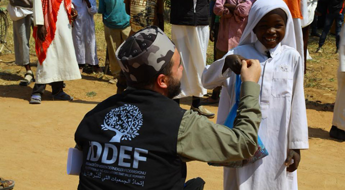 İDDEF, 2 milyon mazlumun yüzünü 'kurbanla' güldürdü