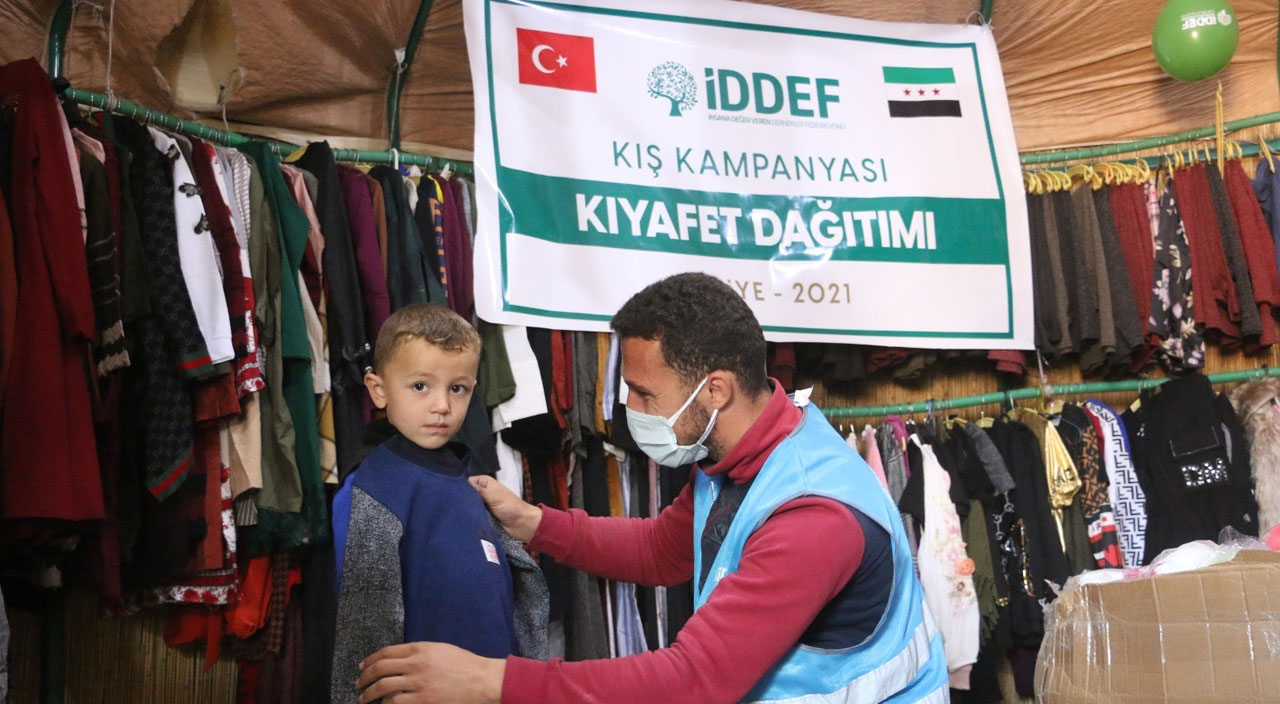 Hayırseverlerin kışlık yardımları iç savaş bölgelerine ulaştırılıyor