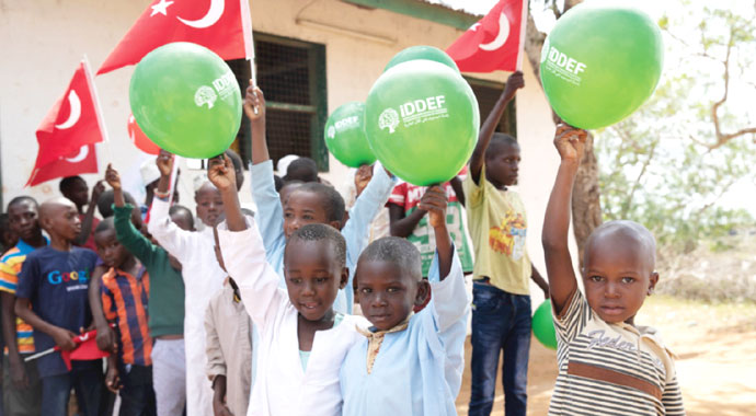 İDDEF, dünyanın 4 kıtasına kurban eti dağıtacak