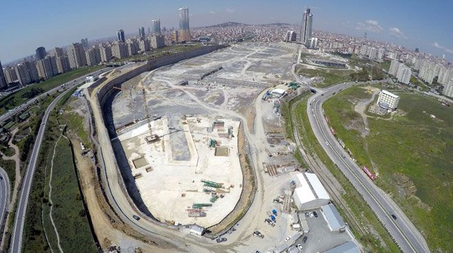 İFM'nin kalbinde yer alacak binaların temeli atılıyor