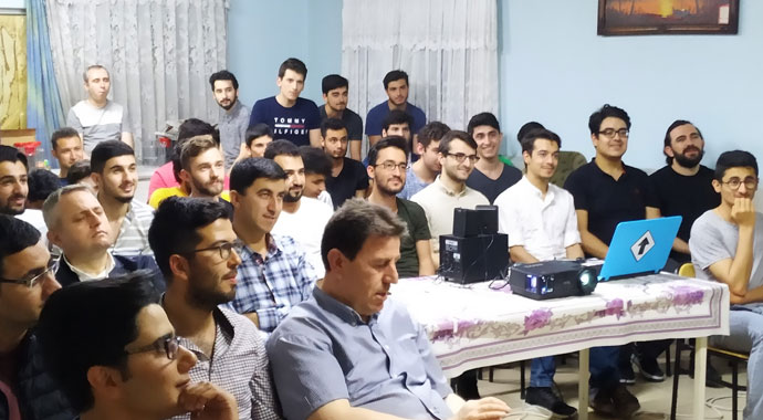 İhlas Vakfı Çukurova Erkek Öğrenci Yurdu’nda mezuniyet coşkusu