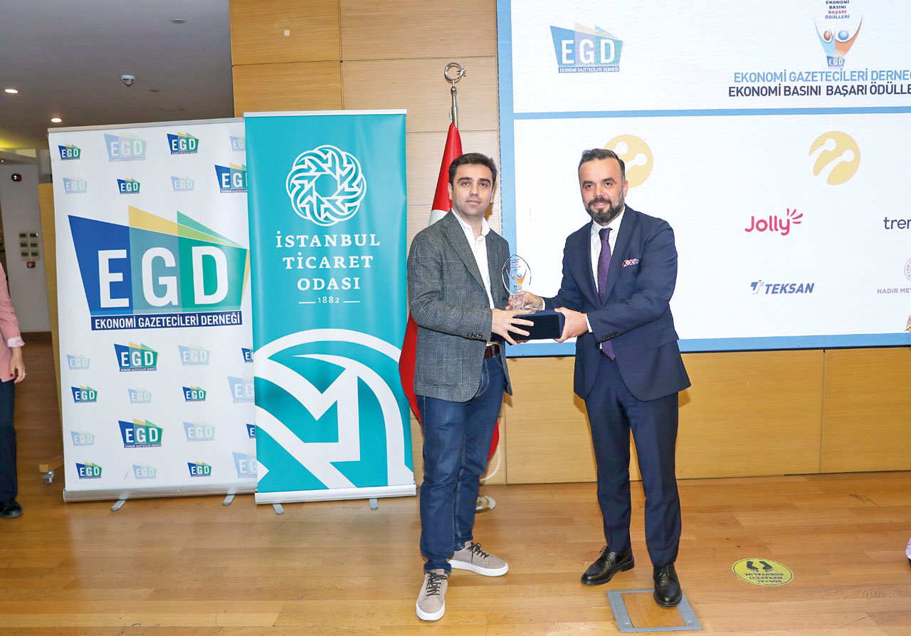 Gazetemize iki ödül birden geldi