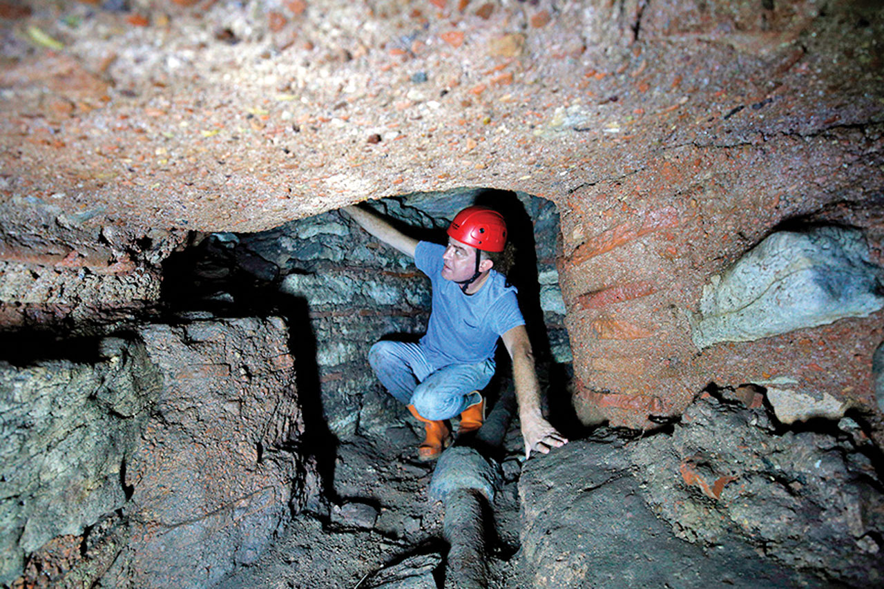 Ayasofya’nın üstü gibi altı da tarih dolu