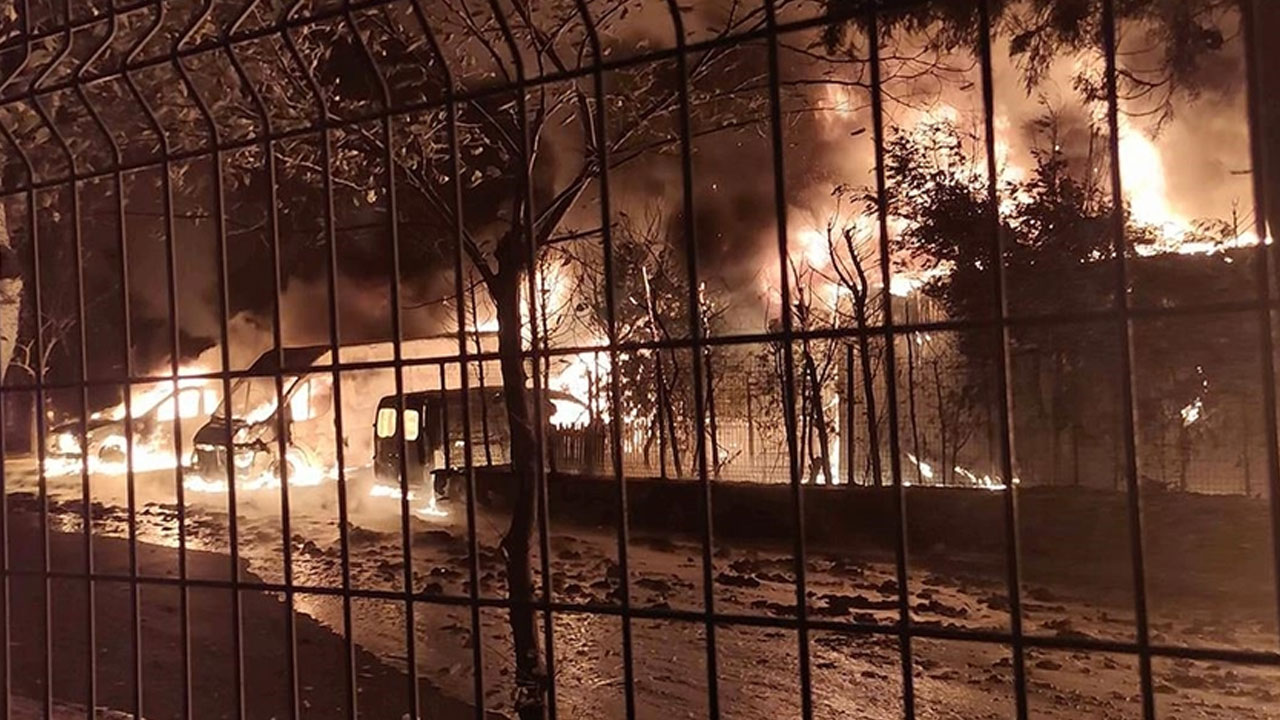 İkitelli Oto Sanayi Sitesi'nde yangın