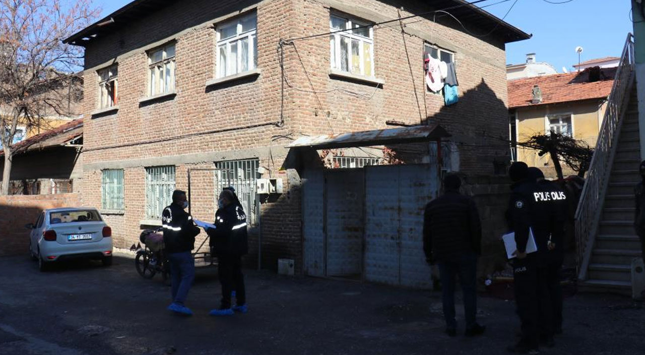 Mamadan zehirlenen 3 bebekten 2'si hayatını kaybetti