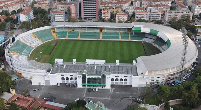 Atatürk Stadı'nda yıkım başladı
