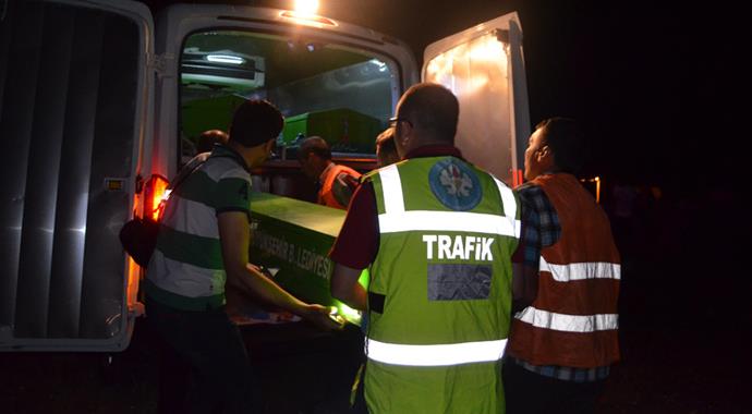 Manisa'da feci kaza: 2 ölü, 2 yaralı