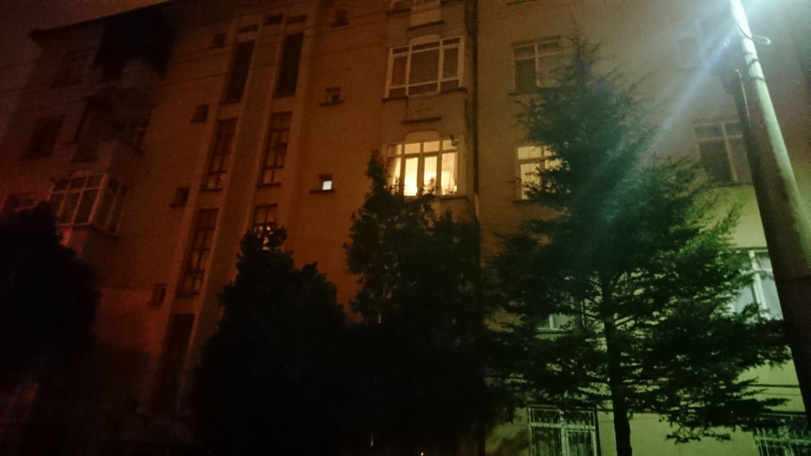 İntihar edeceğini canlı yayında söyledi, ekipler yetişemedi