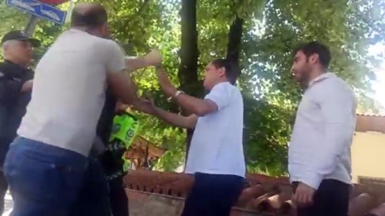 Kaçak ahırı yıkıldı, ineklerini alıp belediyeyi bastı