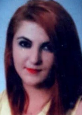 Kadına sokak ortasında kanlı infaz Kadına sokak ortasında kanlı infaz