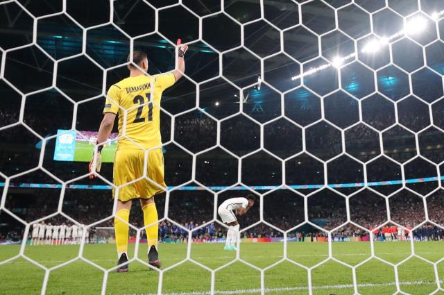 İngiliz Milli Takımı'na ülke basınından tepki yağıyor