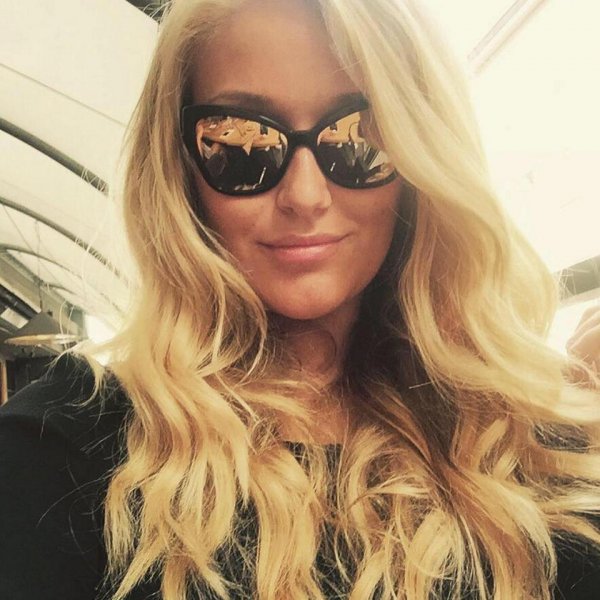 Interpol'ün kırmızı bültenle aradığı çete lideri Magdalena Kralka Polonya’ya getirildi Interpol'ün kırmızı bültenle aradığı çete lideri Magdalena Kralka Polonya’ya getirildi