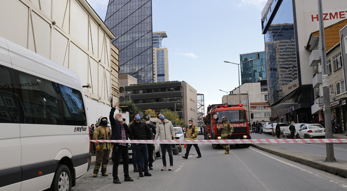 Kağıthane’de intihar girişiminde hareketli dakikalar kamerada