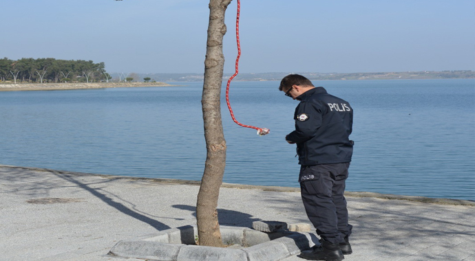 Kendini asan adamı ipten vatandaş aldı
