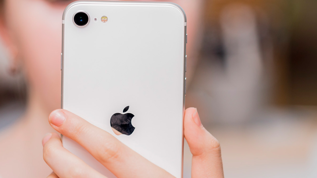 Uygun fiyatlı iPhone SE bekleyenlere bir iyi bir kötü haber