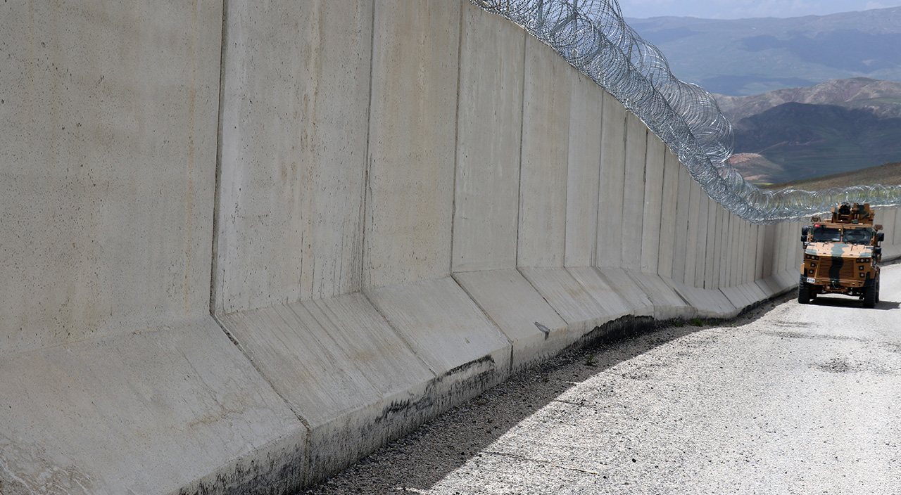Bir duvardan daha fazlası! Sınırımız en gelişmiş sistemlerle gece gündüz kontrol altında