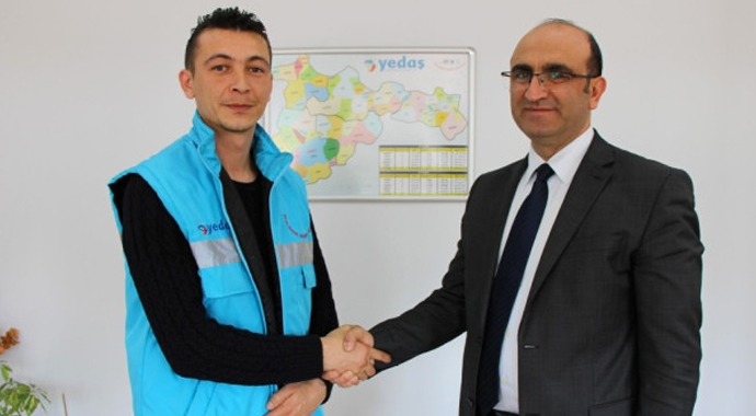 İş başvurusuna giderken hayat kurtaran adam yeni işine kavuştu