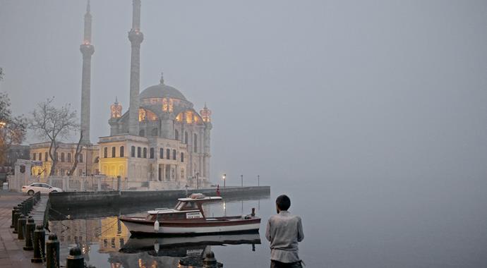 İstanbul'a sis engeli İstanbul'a sis engeli