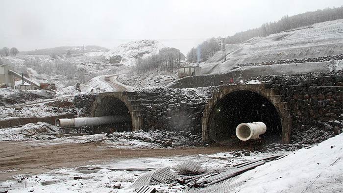 Geminbeli Tüneli'nde ışığa bin 800 metre kaldı