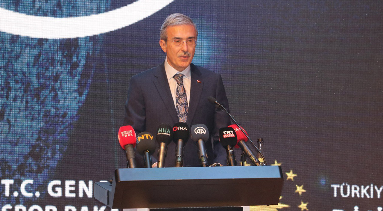 Bakan Kasapoğlu'ndan dikkat çeken açıklama: Dünya ile rekabet gücü yüksek bir Türkiye inşa ettik Bakan Kasapoğlu'ndan dikkat çeken açıklama: Dünya ile rekabet gücü yüksek bir Türkiye inşa ettik