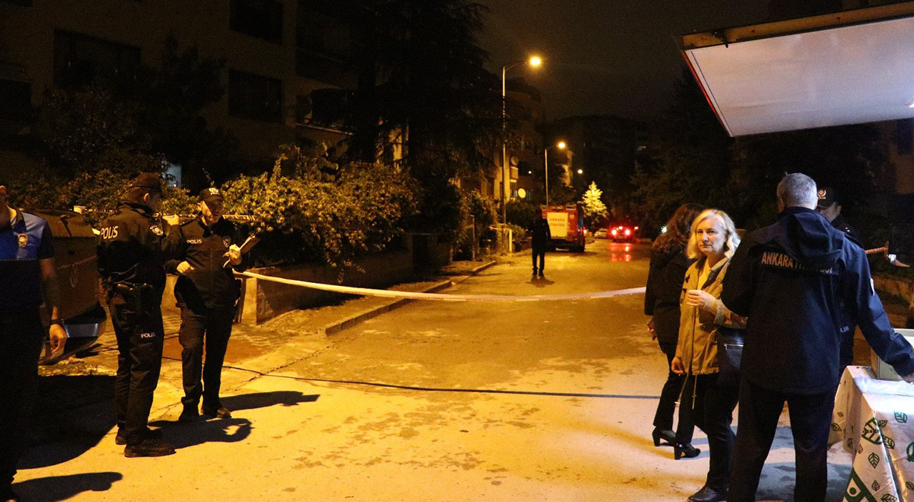 Ankara'da istinat duvarı çöktü: 4 apartman ve 1 gecekondu tahliye edildi