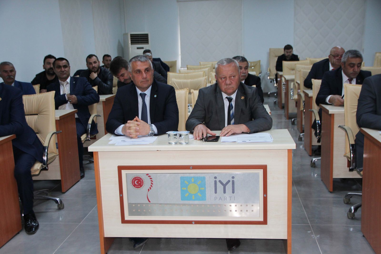 CHP'den istifa ederek İYİ Parti'ye geçtiler