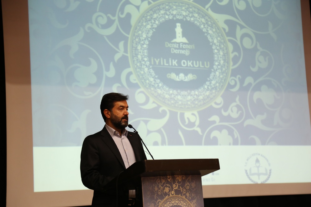 Deniz Feneri, İyilik Okulu Projesiyle genç yüreklere iyiliği aşılıyor