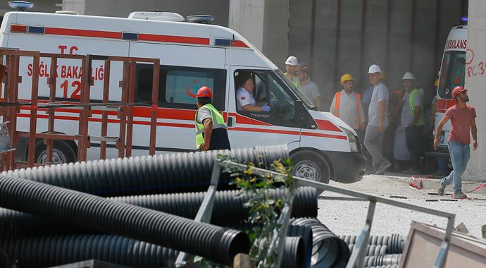 İzmir'de 43 katlı binada dehşet