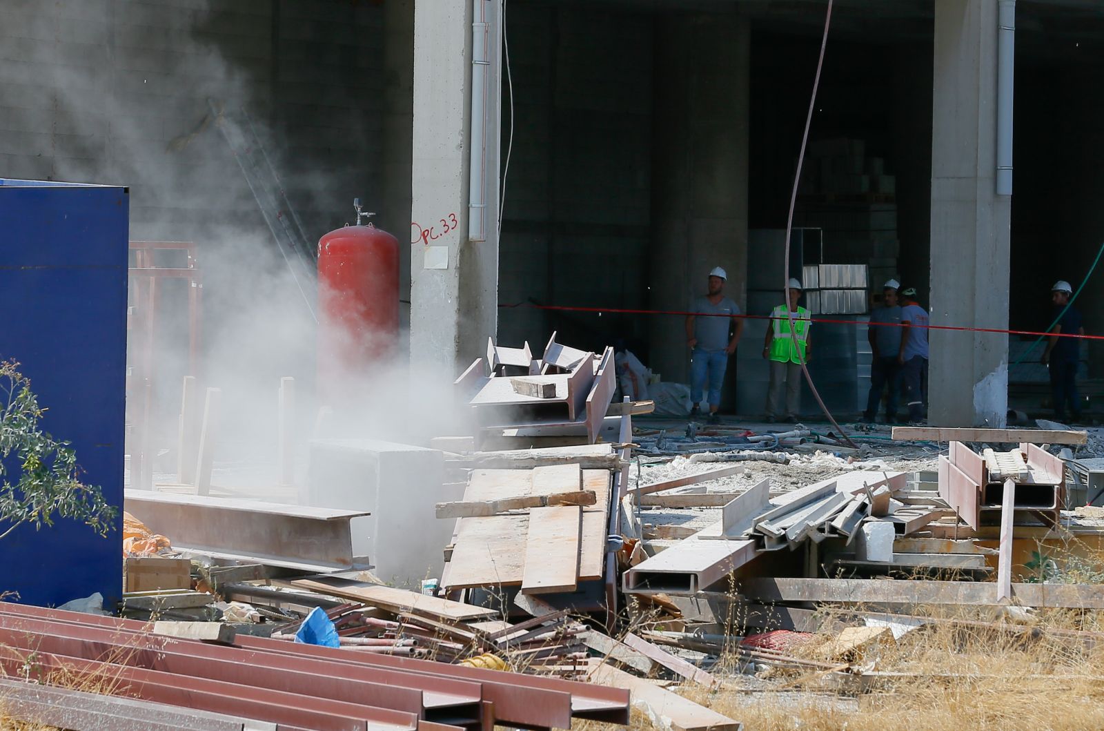 İzmir'de 43 katlı binada dehşet