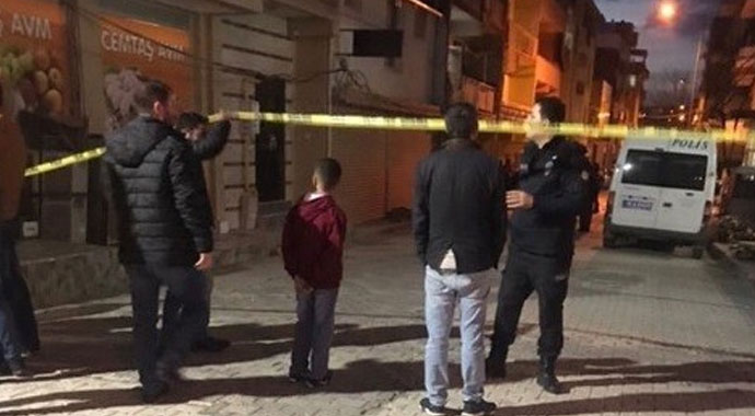 İzmir’de vahşet: Hamile kadın ve oğlu evlerinde ölü bulundu