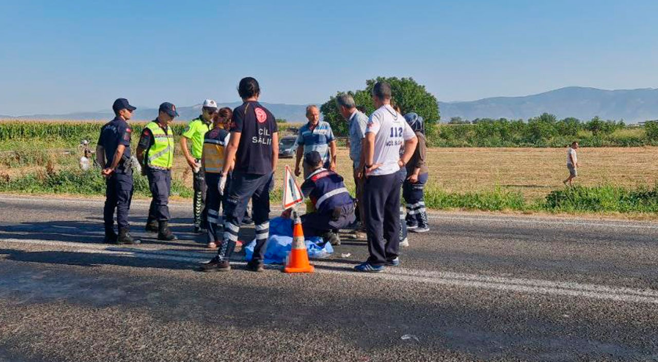 İzmir'de korkunç kaza: İşe gitmeye çalışan 2 kişi hayatını kaybetti