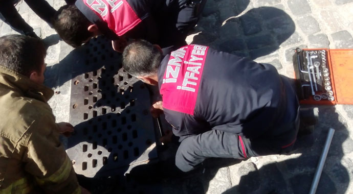Mazgala sıkışan adam için itfaiye seferber oldu